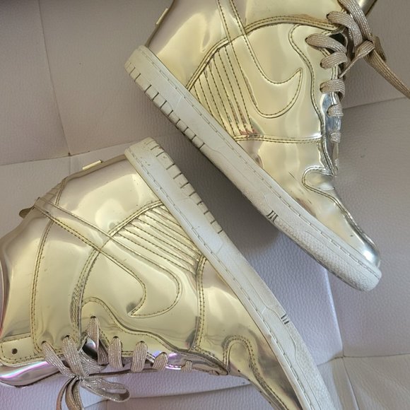 Rare Item! Womens Sky High Dunks in Liquid Gold AU special edition. - Picture 4 of 9